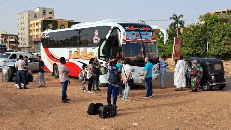 Češka se rozhodla zůstat v Súdánu, popisuje útěk na venkov